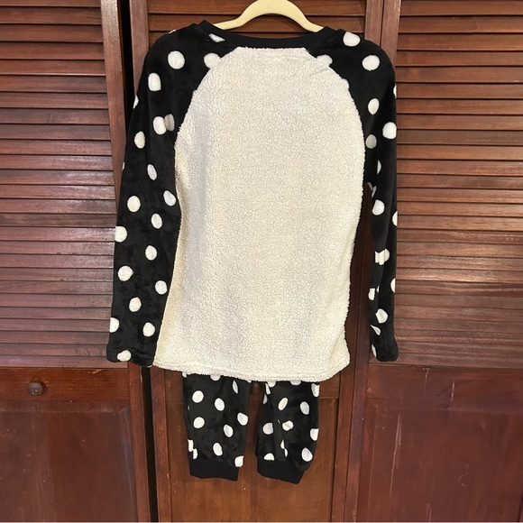 Queen of Cool Penguin Polka Dot Plush Pajamas - Picture 9 of 11